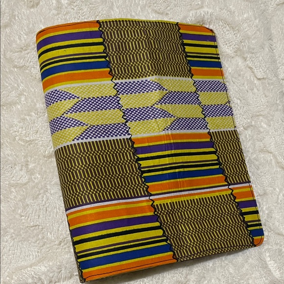 Colorful Patterned Clutch - Picture 4 of 5
